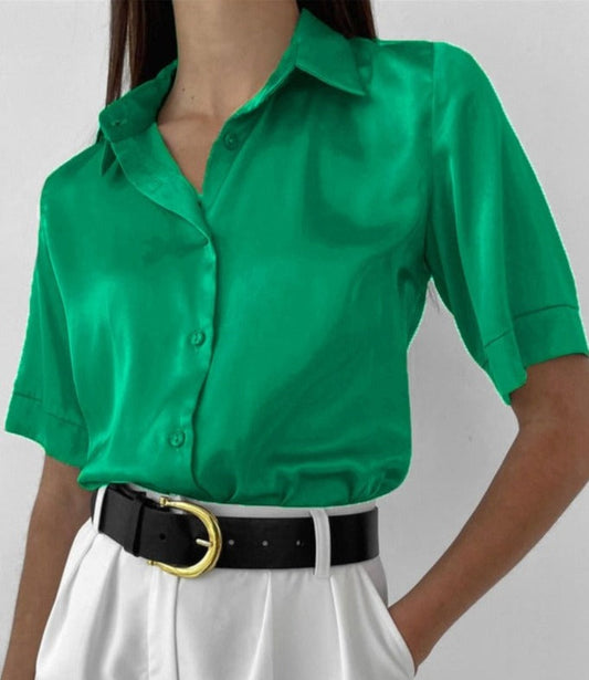 Beautifully Crafted Blouse in a Classic Style