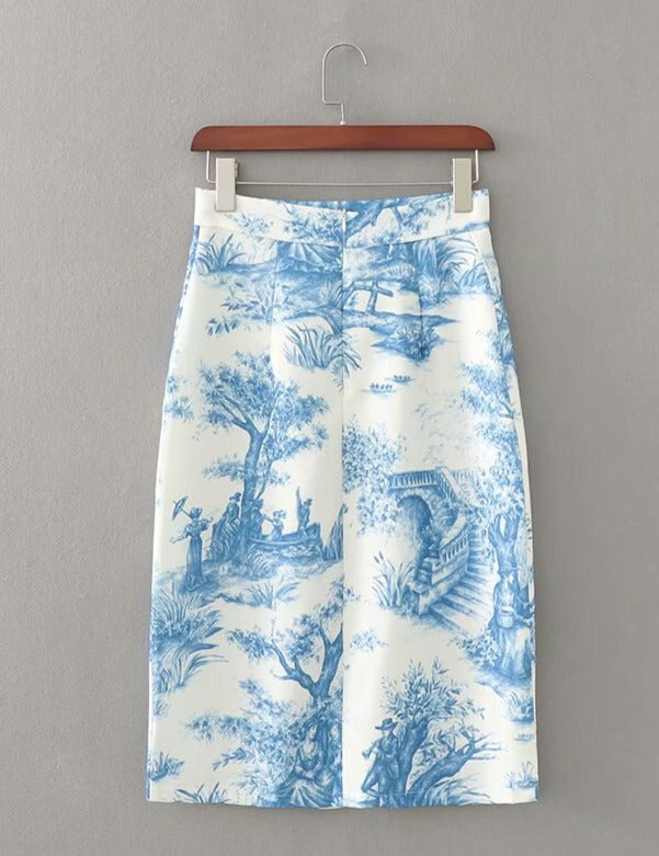 Gracefully Styled Garment for Any Occasion