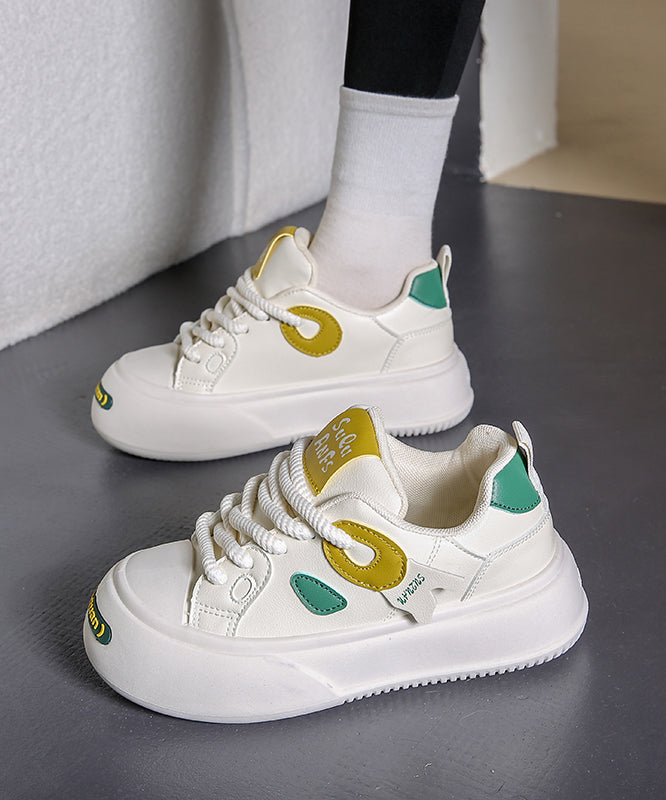 Effortlessly Elegant Shoes with a Timeless Design