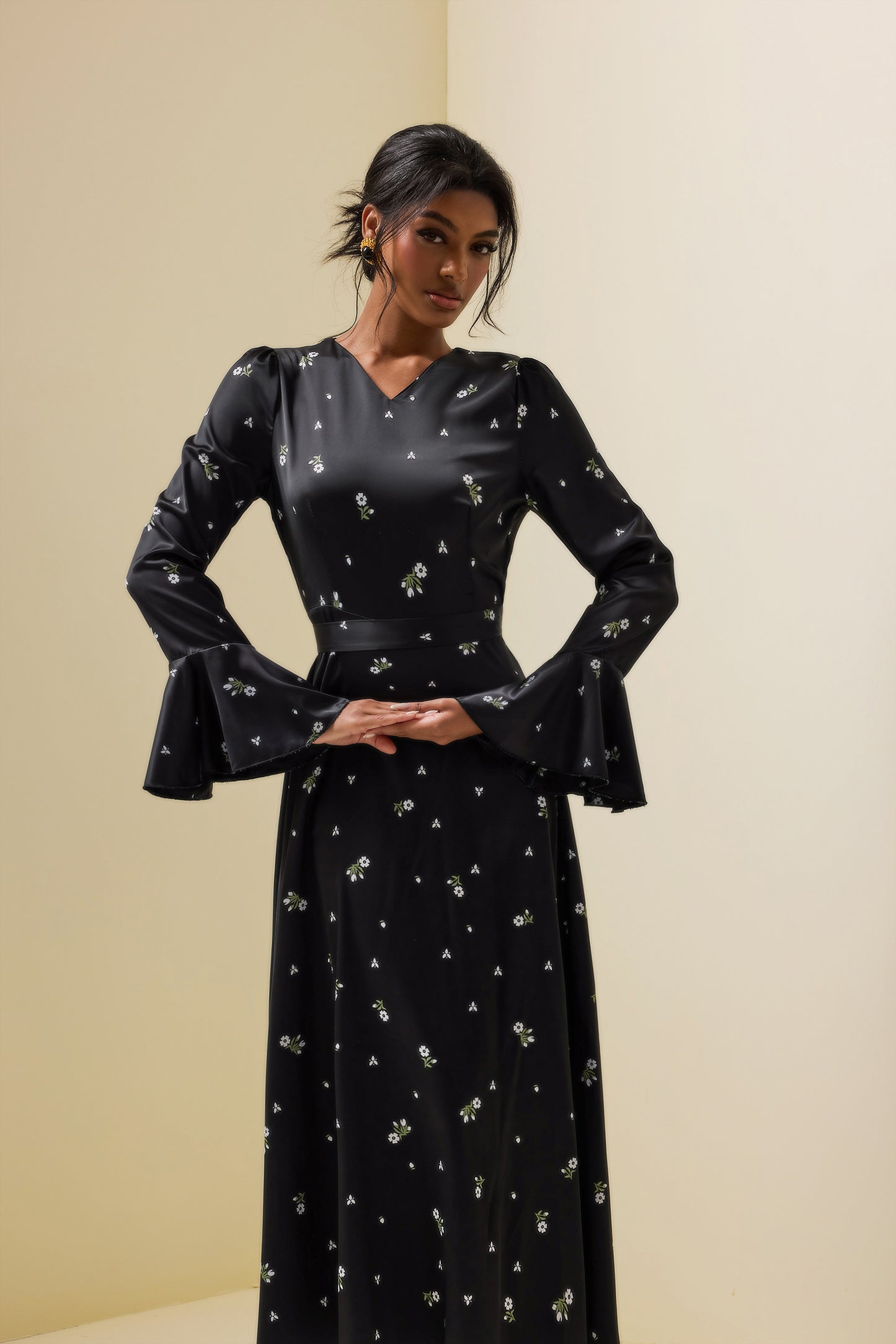 Classic Vintage Dress with a Flattering Fit