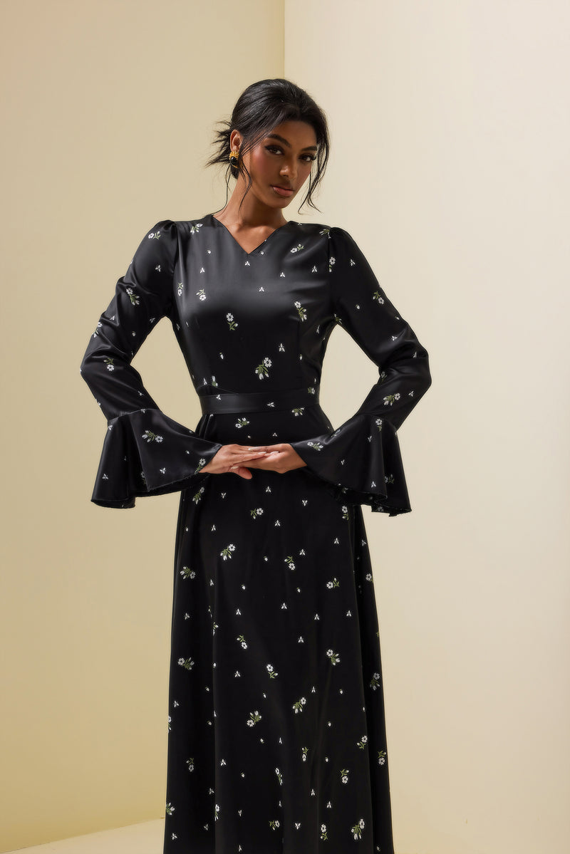 Classic Vintage Dress with a Flattering Fit