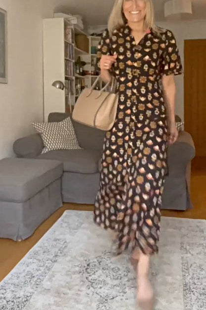 Classic Vintage Dress with a Flattering Fit