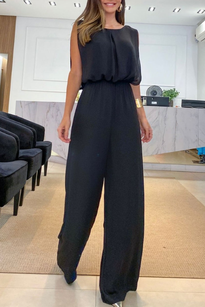 Sophisticated Garment with a Clean Classic Look