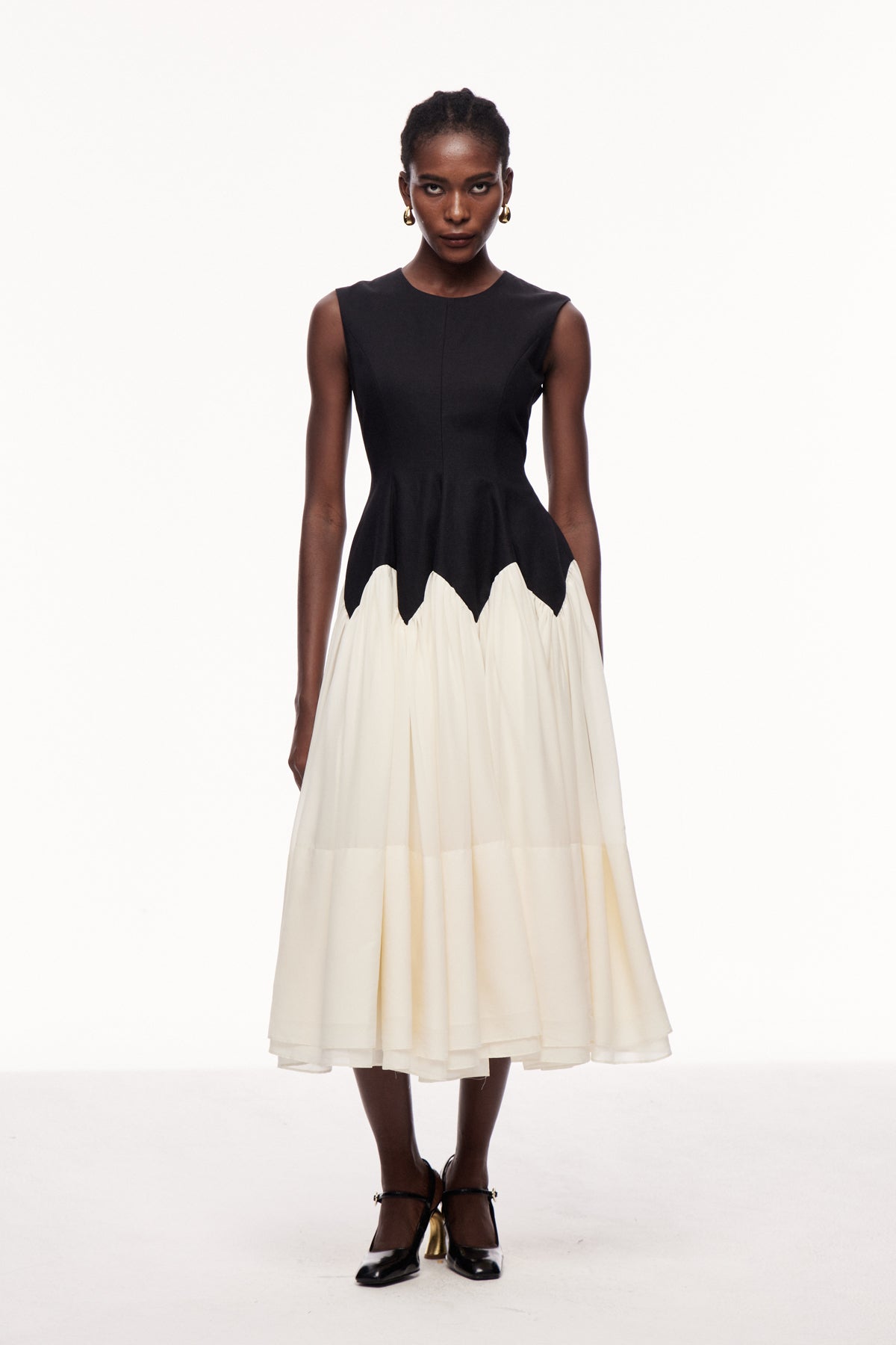 Classic Vintage & Enduringly Stylish Dress
