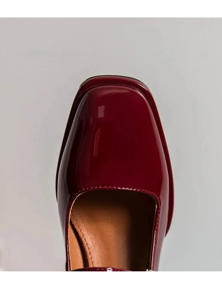 Classic Vintage Shoes with a Flattering Fit