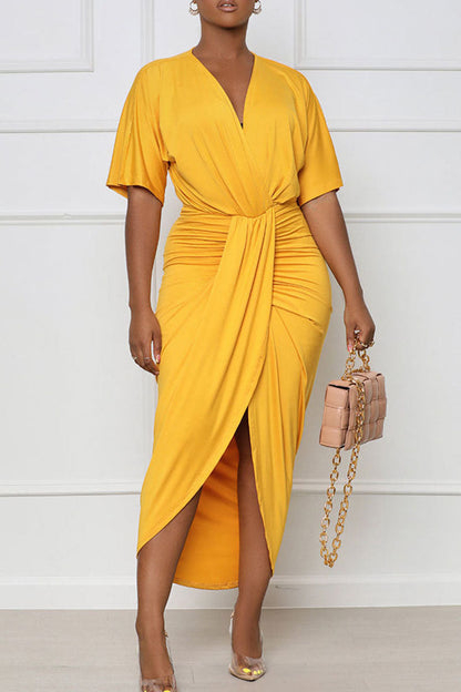 Effortlessly Elegant Dress with a Timeless Design
