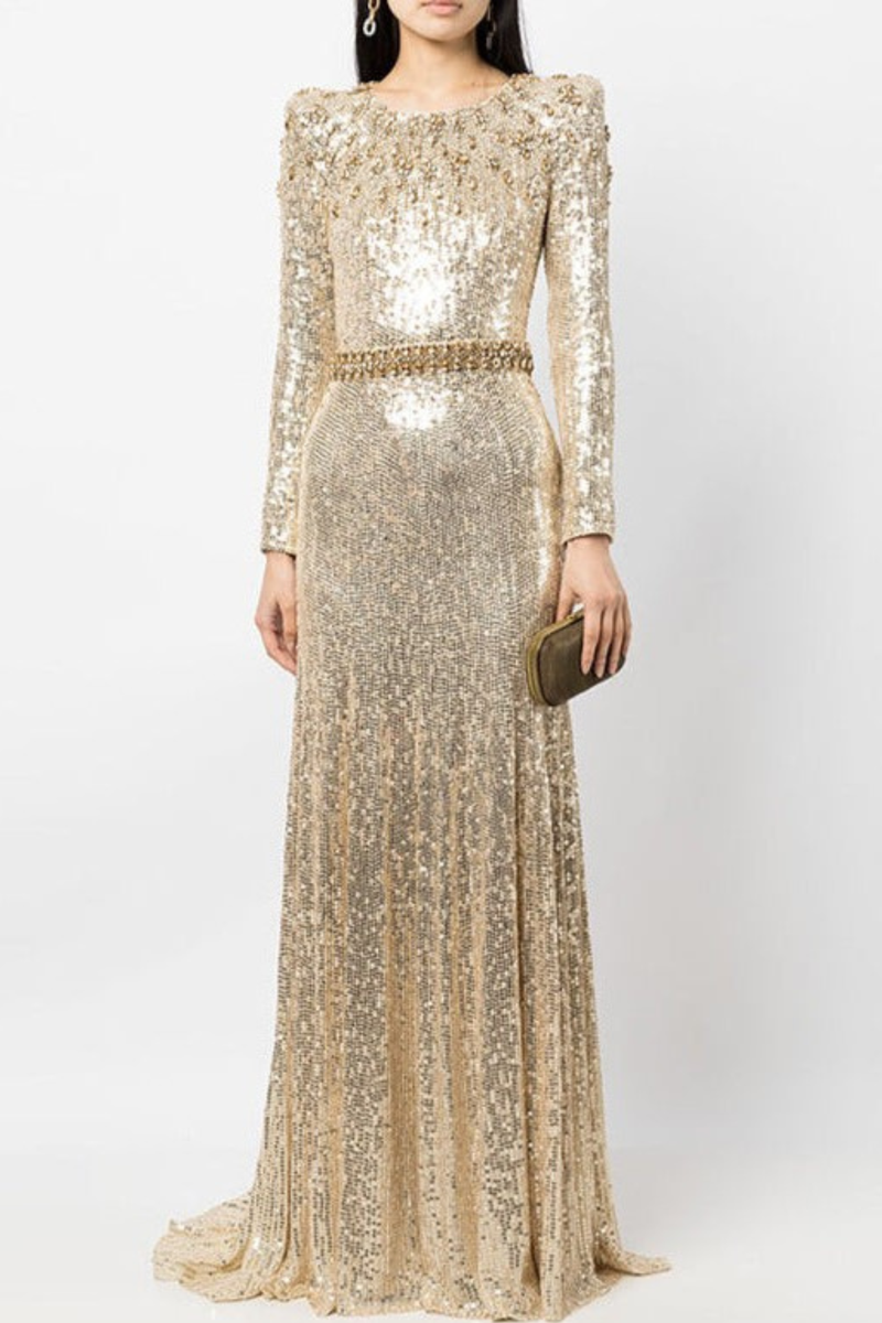 Beautifully Finished Dress in a Timeless Design