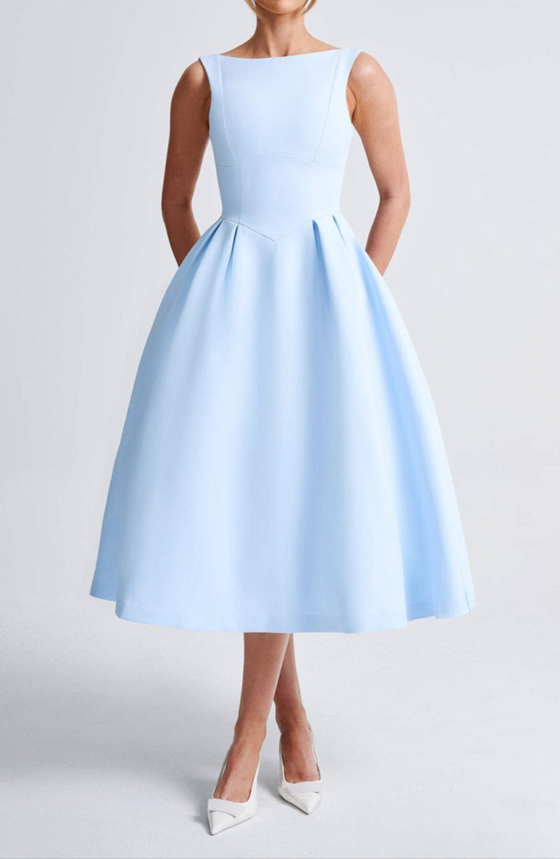 Effortlessly Elegant Dress with a Timeless Design