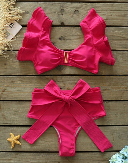 Well Tailored Swimsuit with a Graceful Silhouette