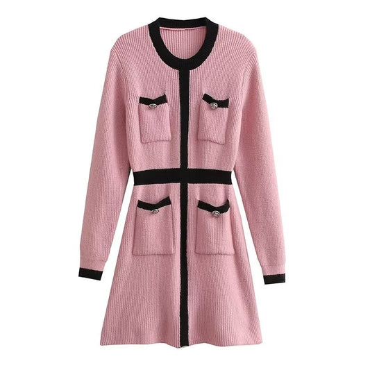 Well Tailored Sweater with a Graceful Silhouette
