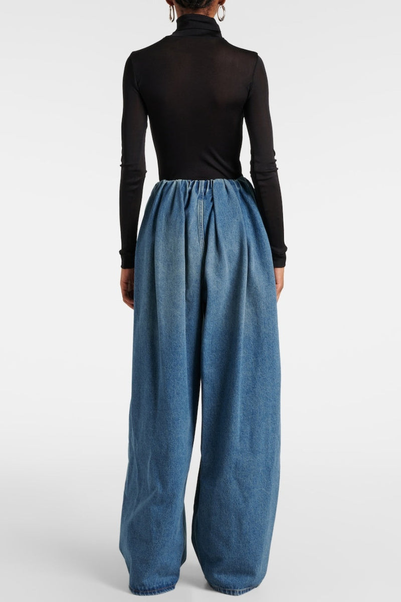 Beautifully Finished Garment in a Timeless Design
