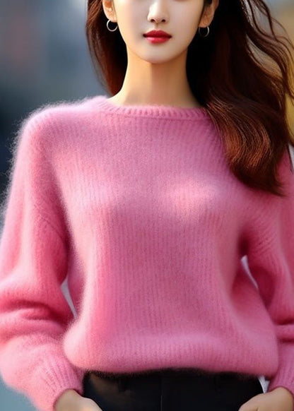 Well Tailored Sweater with a Graceful Silhouette