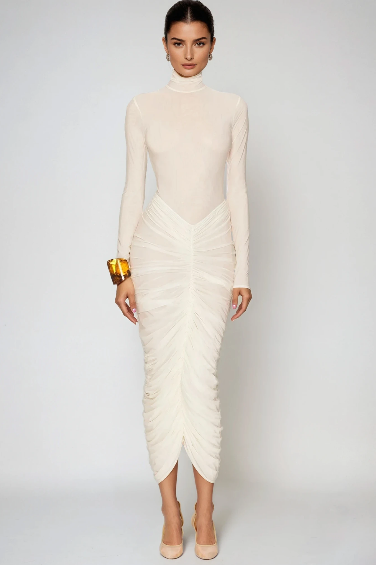 Beautifully Crafted Dress in a Classic Style