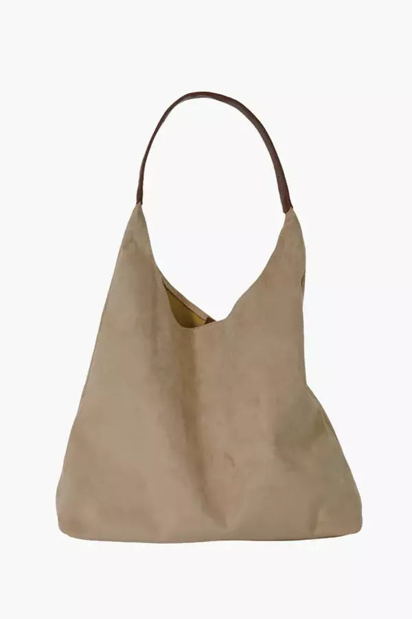 Gracefully Styled Bag for Any Occasion