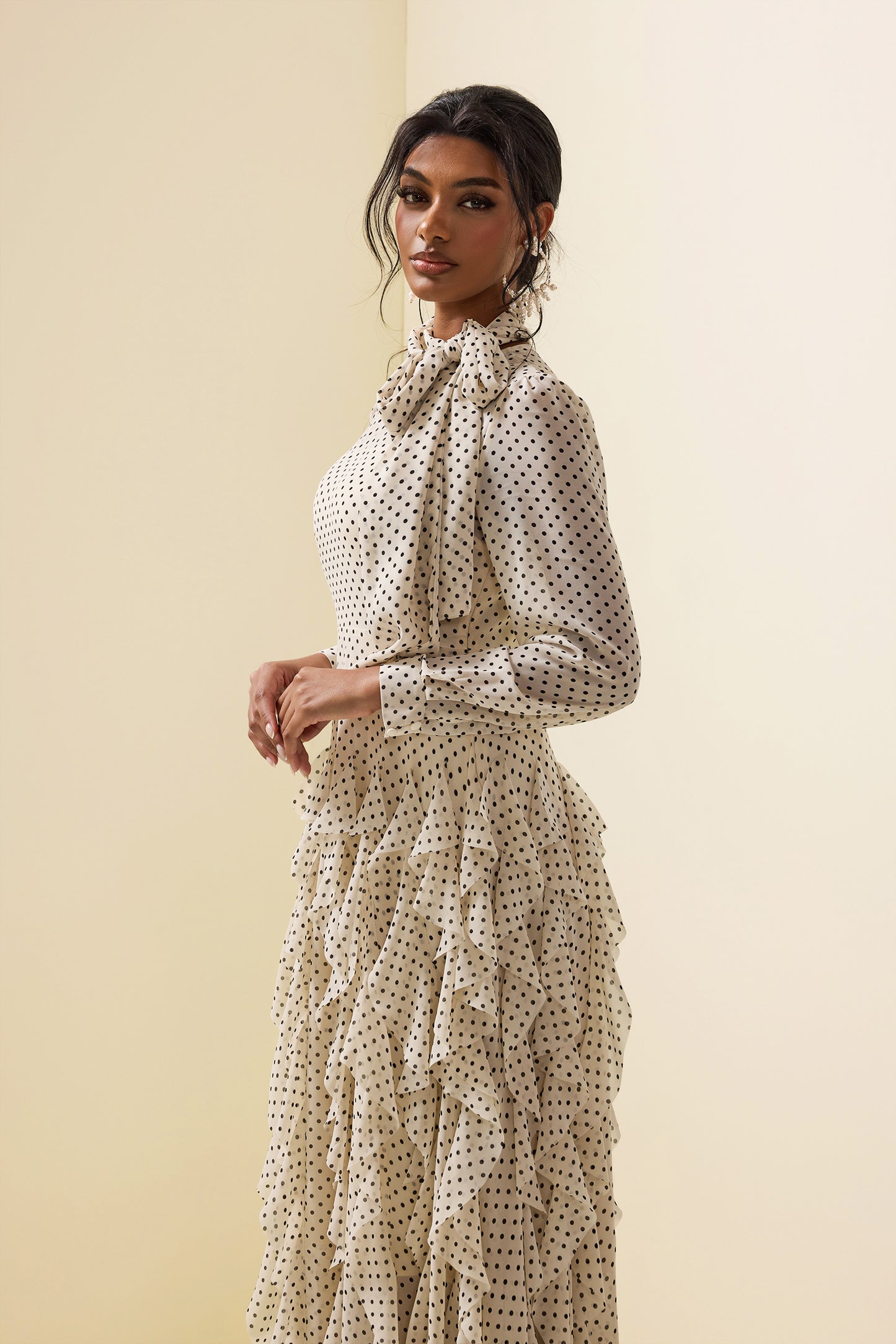 Gracefully Styled Dress for Any Occasion