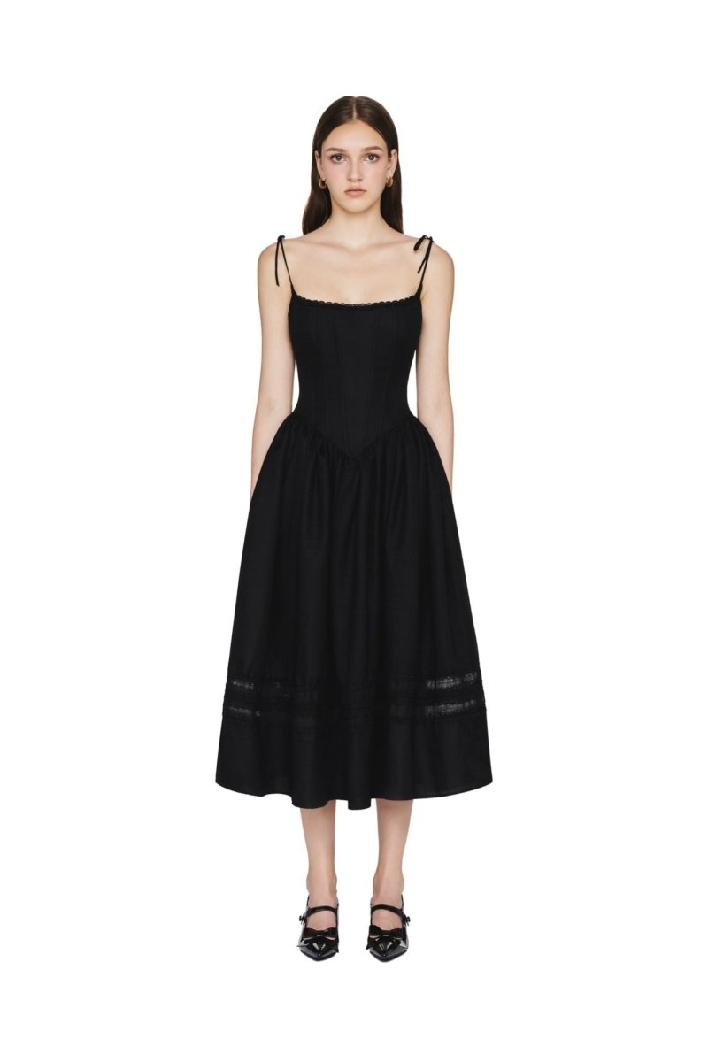 Polished Dress with an Effortless Classic Look