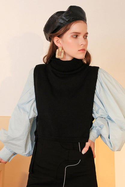 Effortlessly Elegant Garment with a Timeless Design