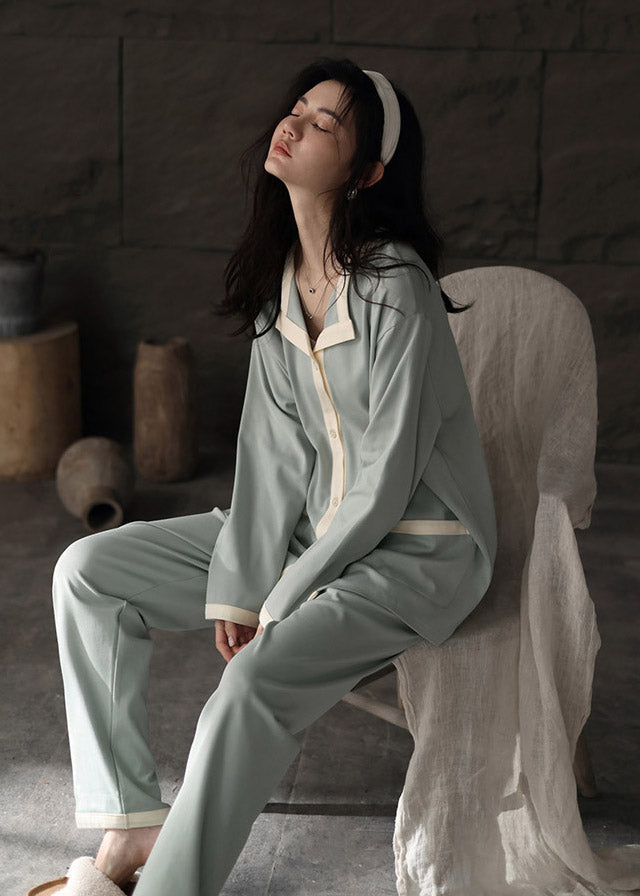 Well Tailored Garment with a Graceful Silhouette