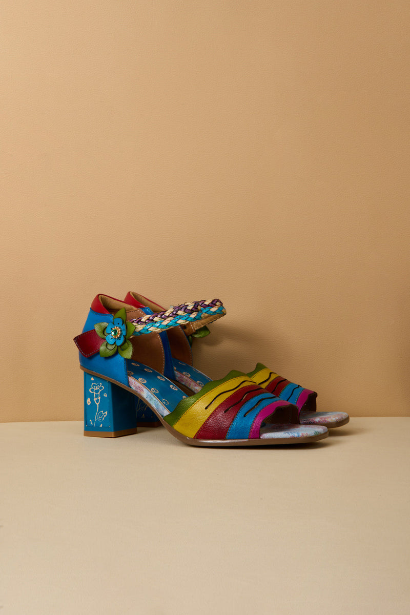 Effortlessly Elegant Heels with a Timeless Design