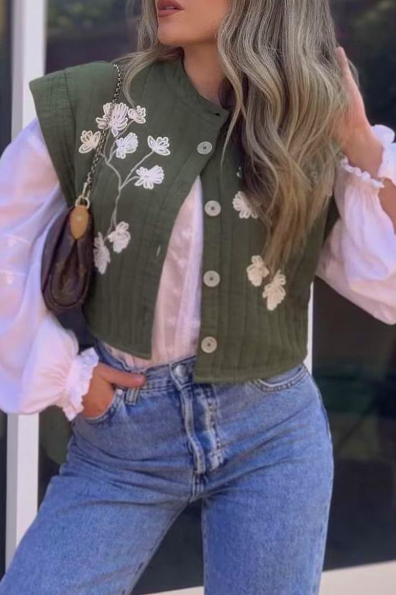 Beautifully Finished Top in a Timeless Design