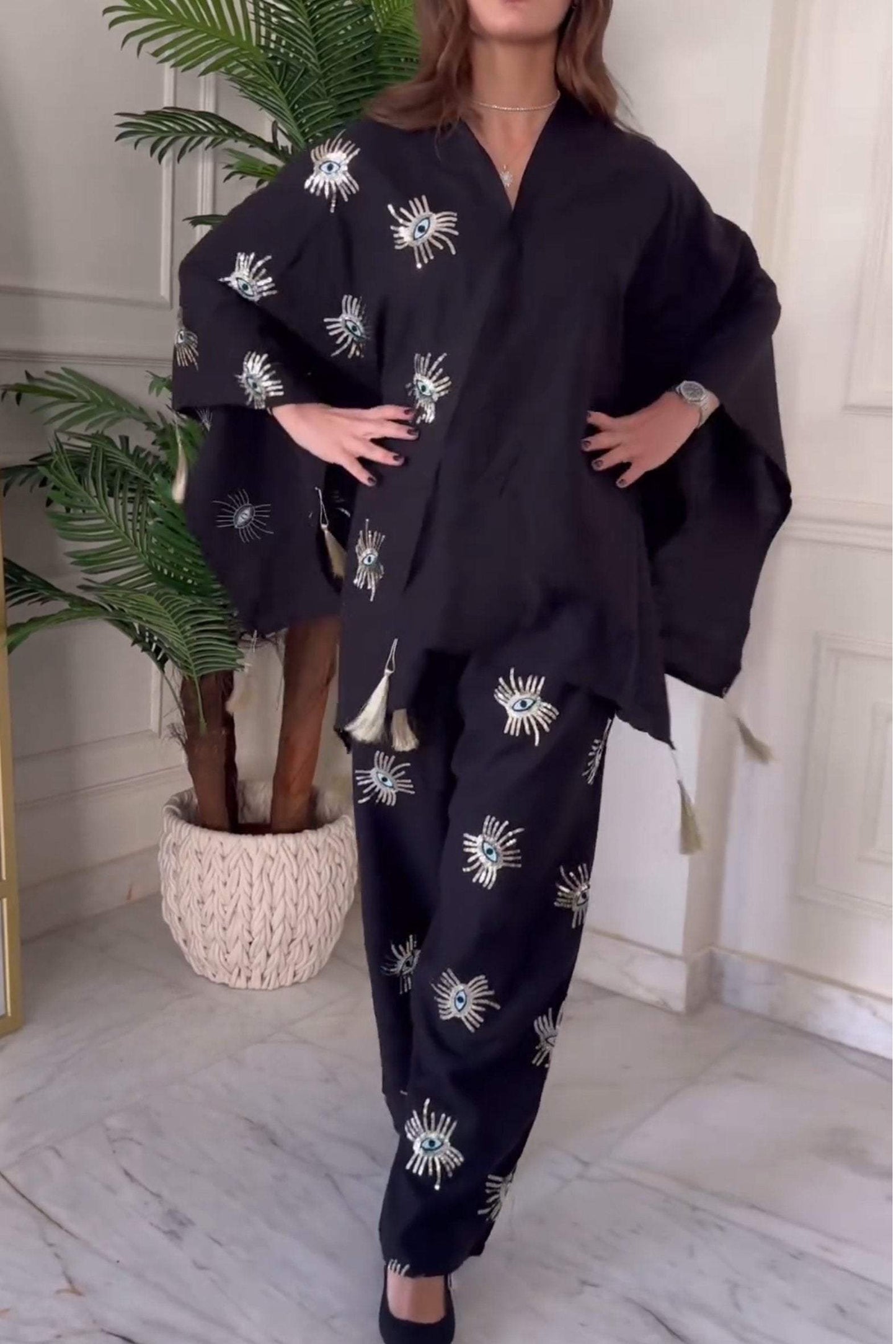 Elegantly Styled Trousers for Everyday Wear