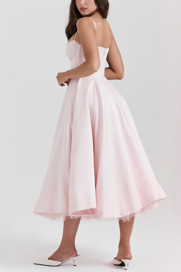 Classic Vintage Dress with a Flattering Fit