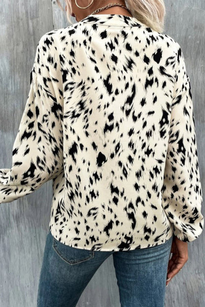 Effortlessly Elegant Top with a Timeless Design