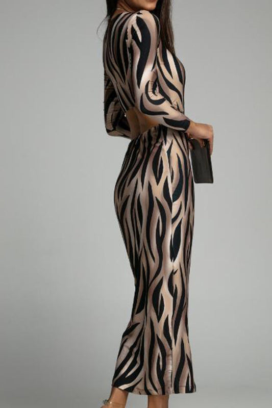 Well Tailored Dress with a Graceful Silhouette