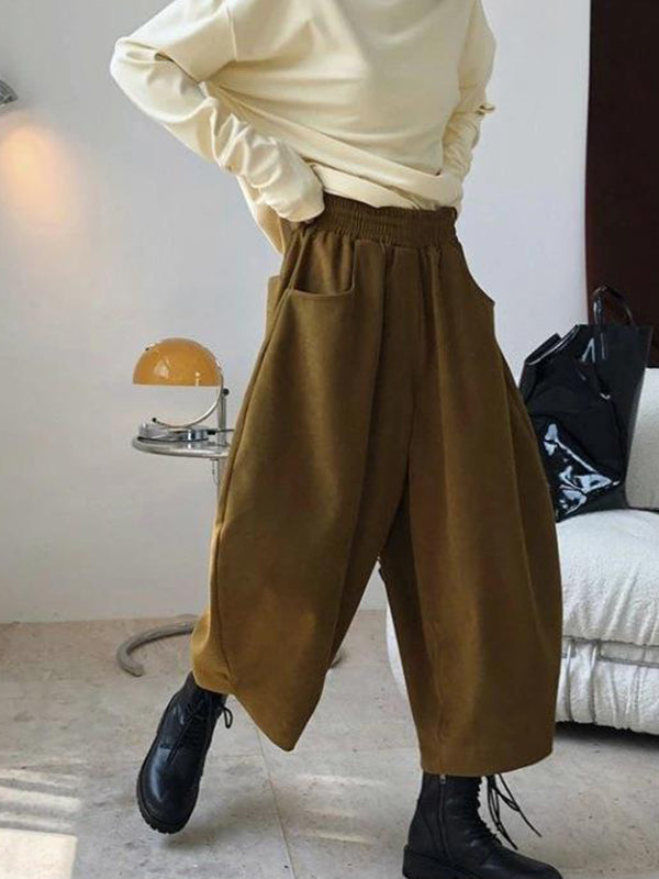 Classic Vintage Trousers with a Flattering Fit