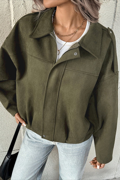Effortlessly Elegant Jacket with a Timeless Design