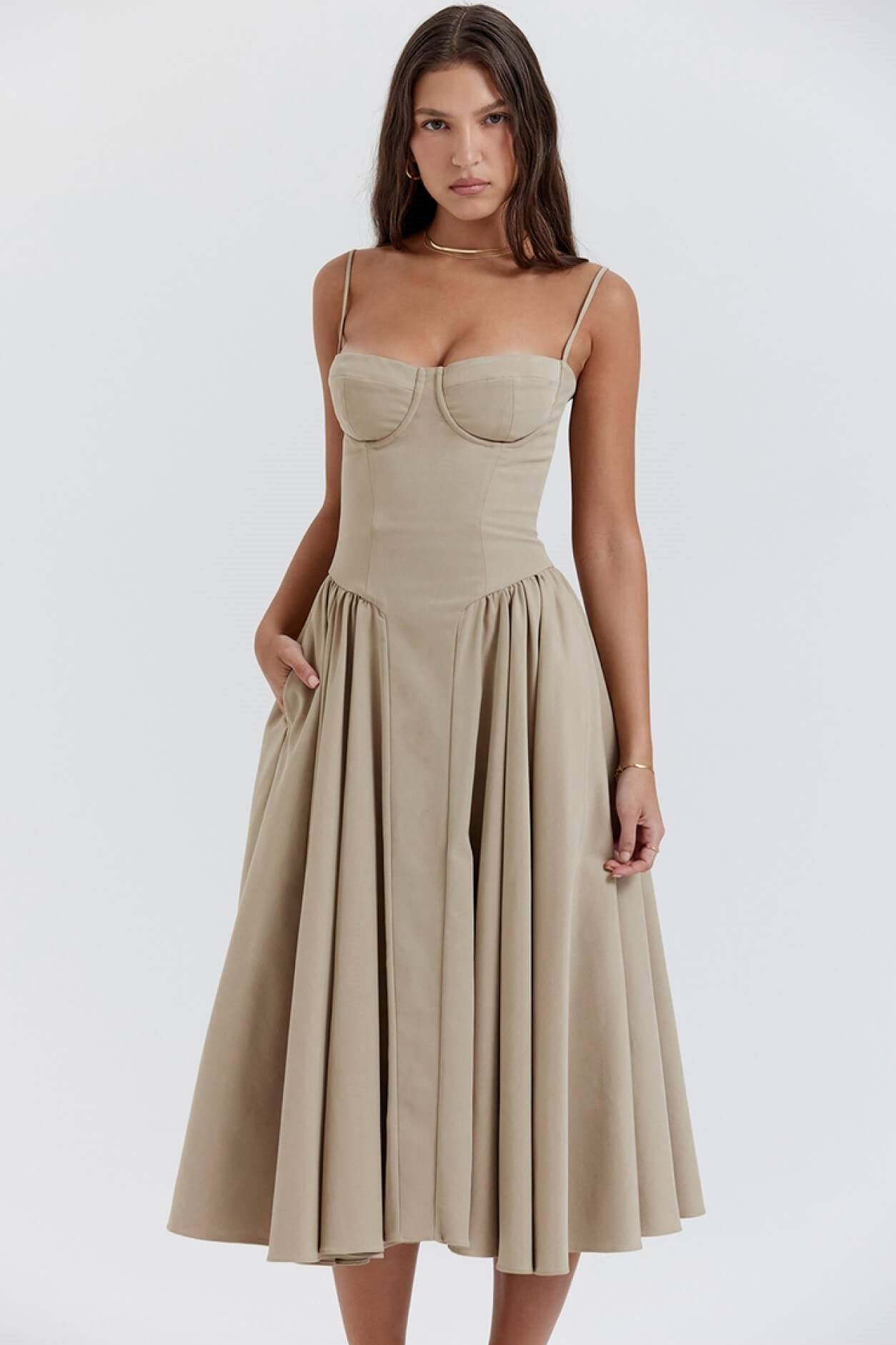 Gracefully Styled Dress for Any Occasion