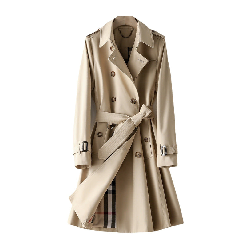 Well Tailored Coat with a Graceful Silhouette