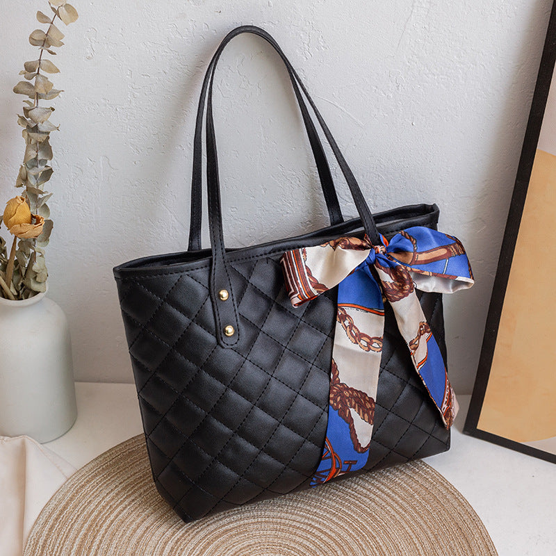 Elegantly Styled Bag for Everyday Wear