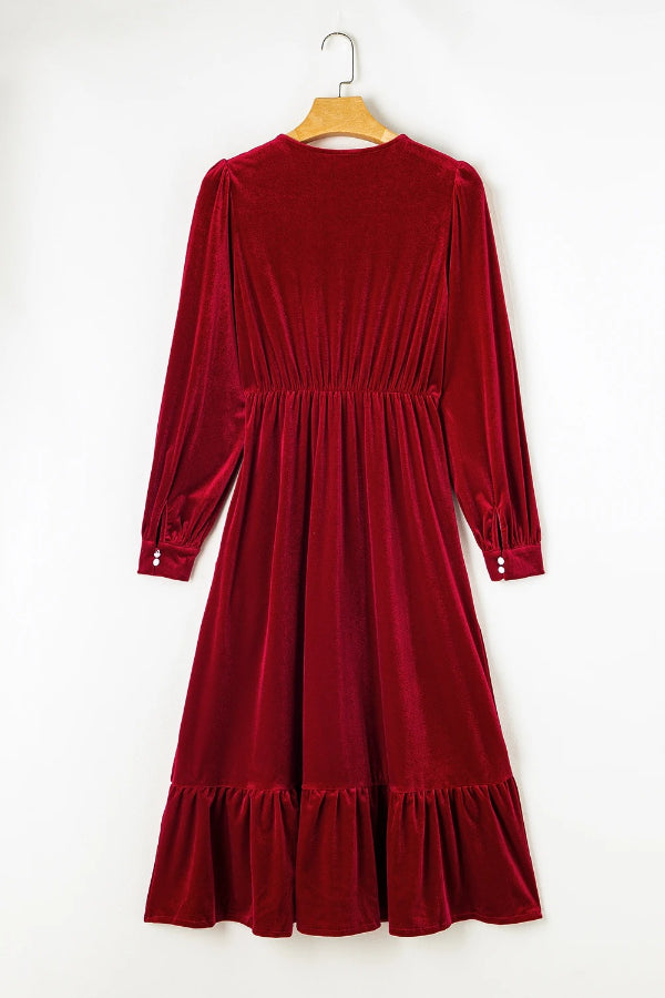 Sophisticated Dress with a Clean Classic Look