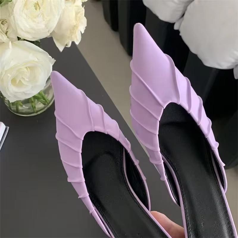 Polished Heels with an Effortless Classic Look