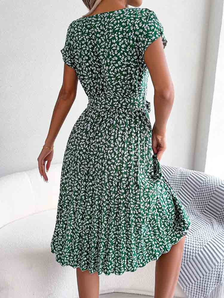 Polished Dress with an Effortless Classic Look