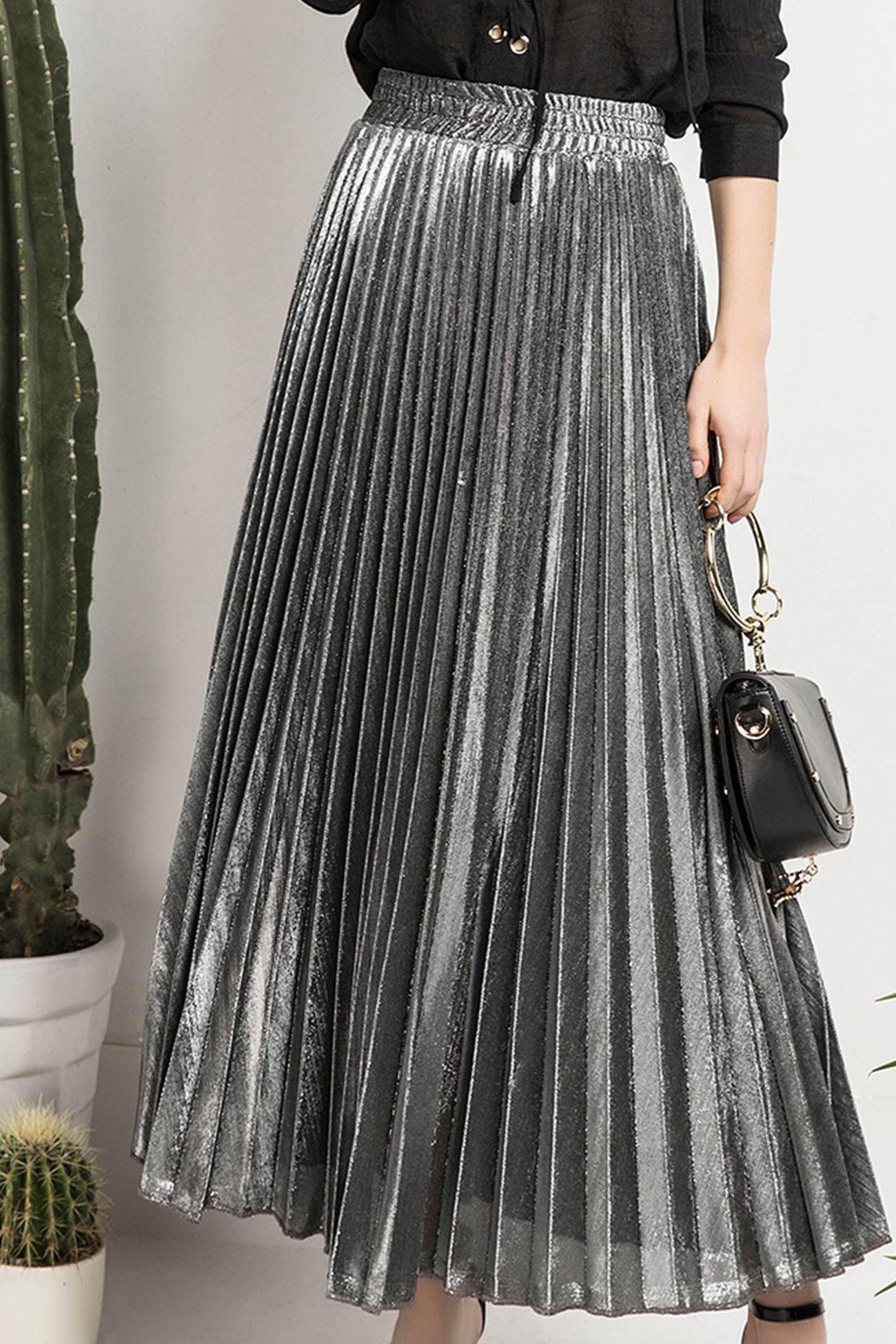 Sophisticated Garment with a Clean Classic Look