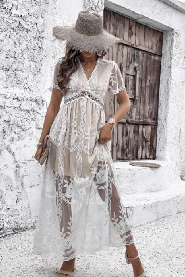 Classic Vintage Dress with a Flattering Fit