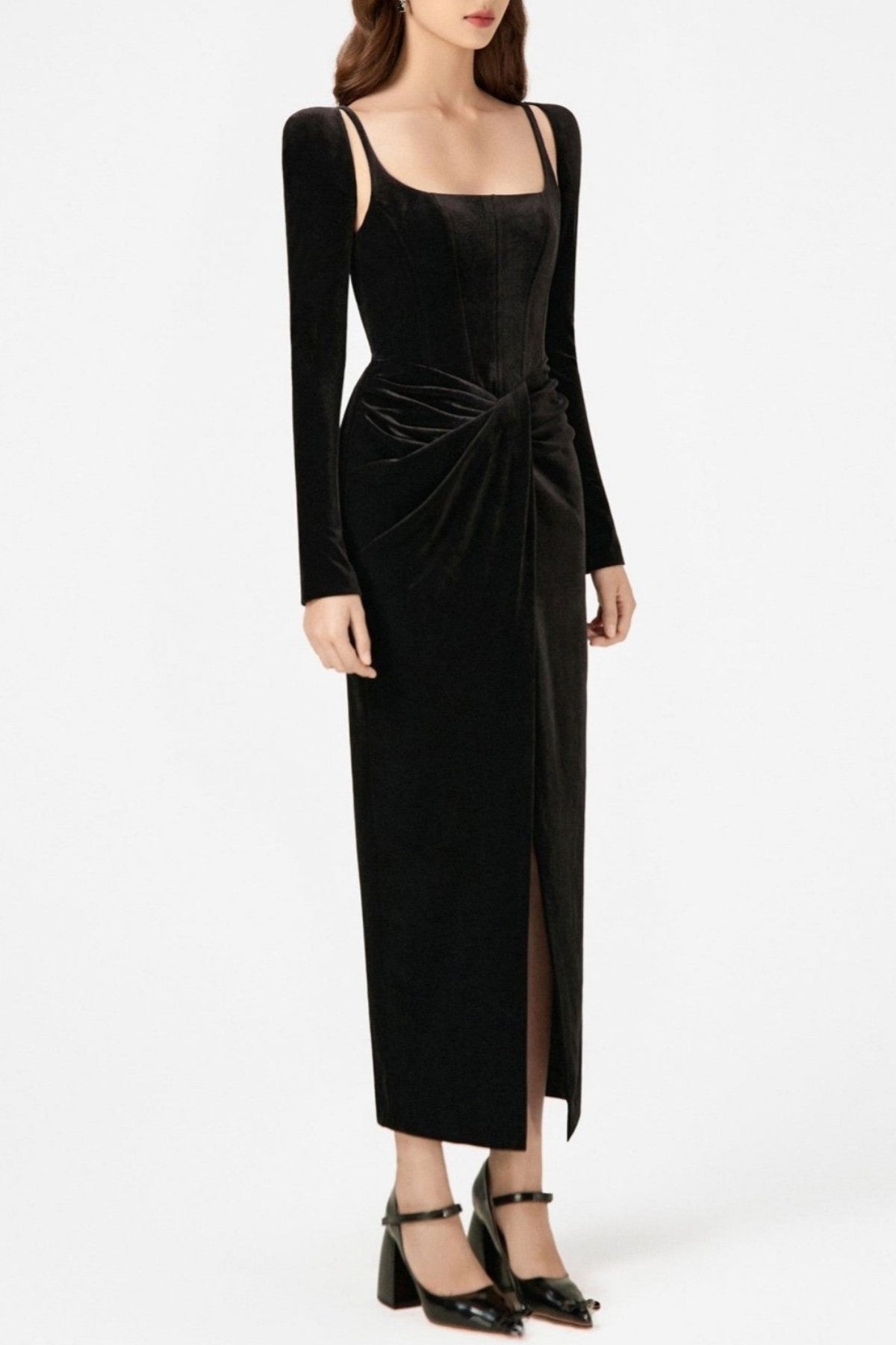 Well Tailored Dress with a Graceful Silhouette