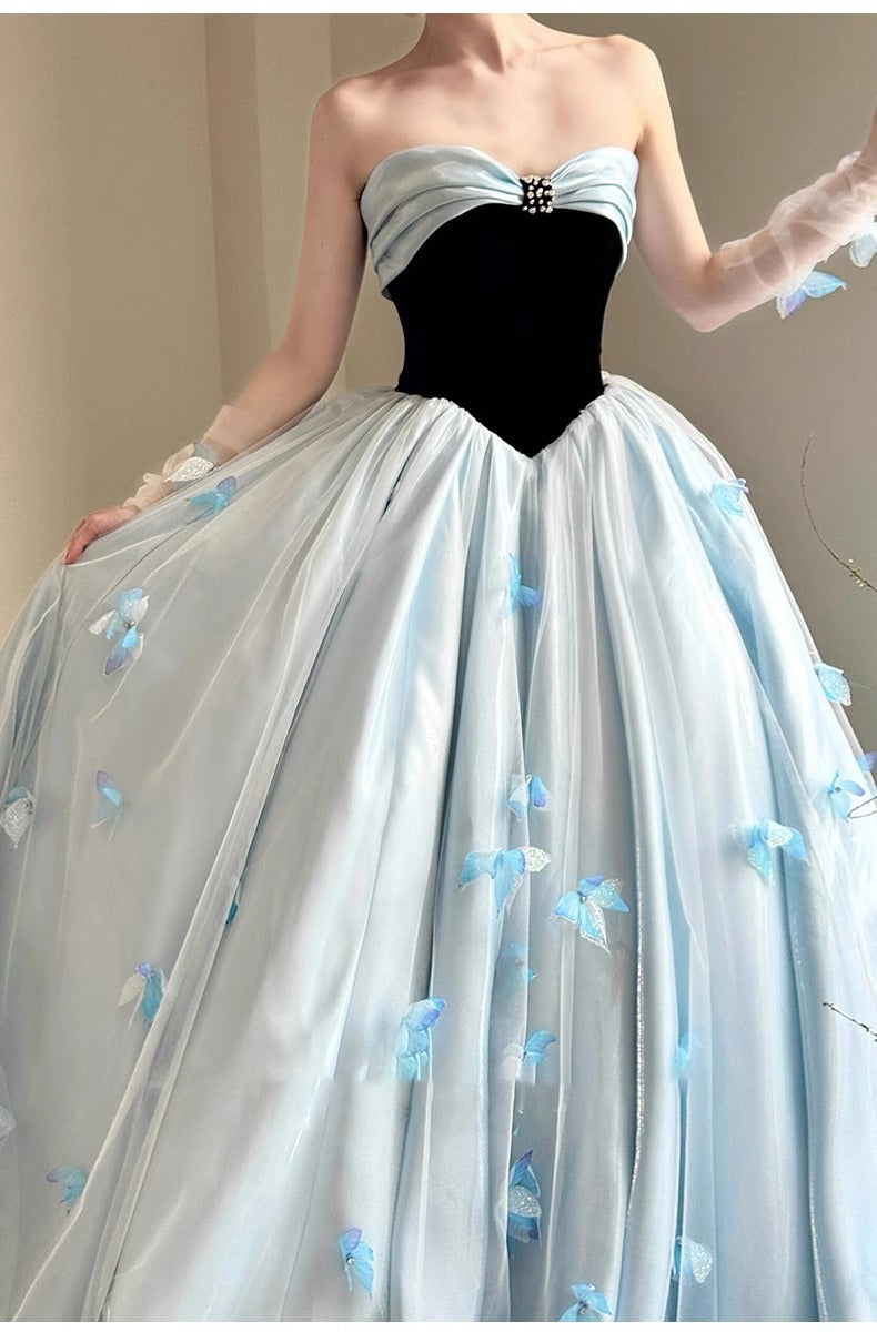 Beautifully Crafted Garment in a Classic Style