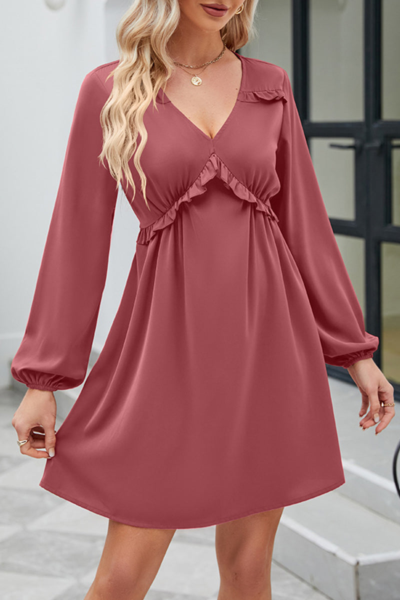Beautifully Finished Dress in a Timeless Design