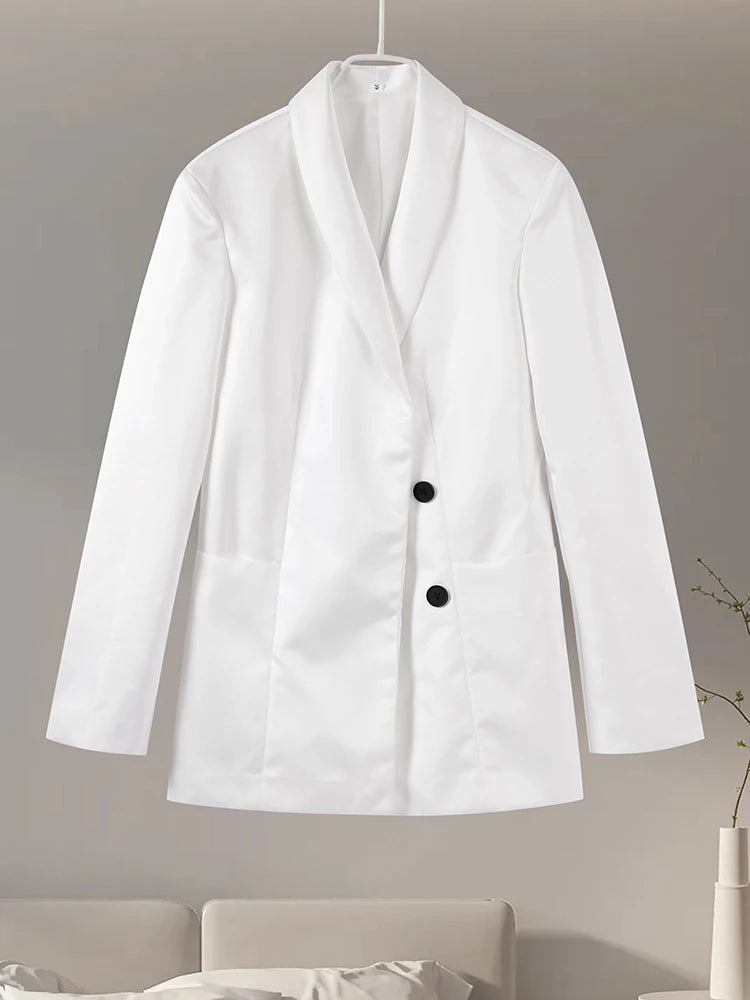 Beautifully Crafted Coat in a Classic Style