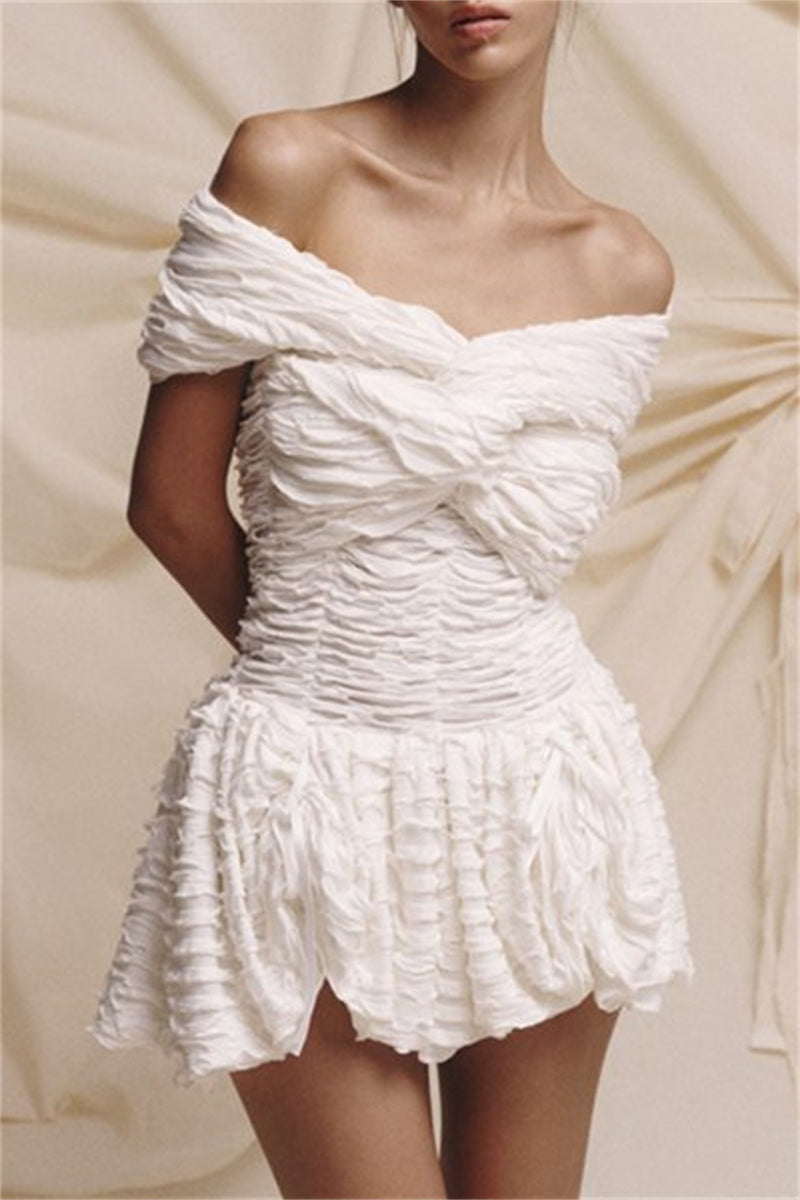 Well Tailored Dress with a Graceful Silhouette