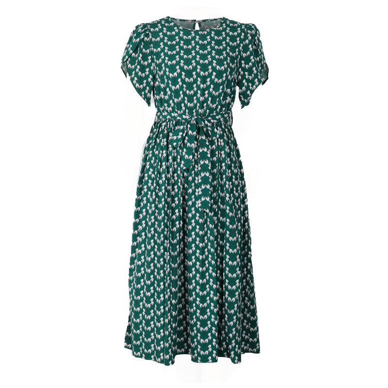 Polished Dress with an Effortless Classic Look