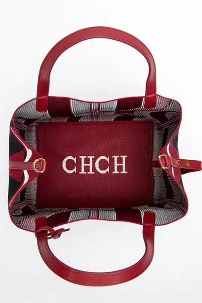 Well Tailored Bag with a Graceful Silhouette