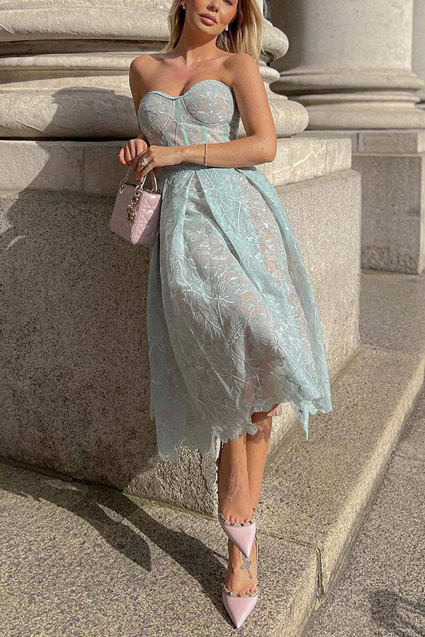 Classic Vintage & Enduringly Stylish Dress