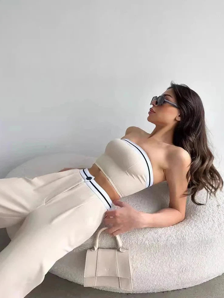 Classic Vintage Pants with a Flattering Fit