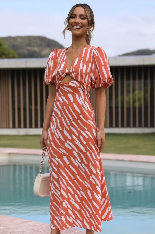 Beautifully Crafted Dress in a Classic Style