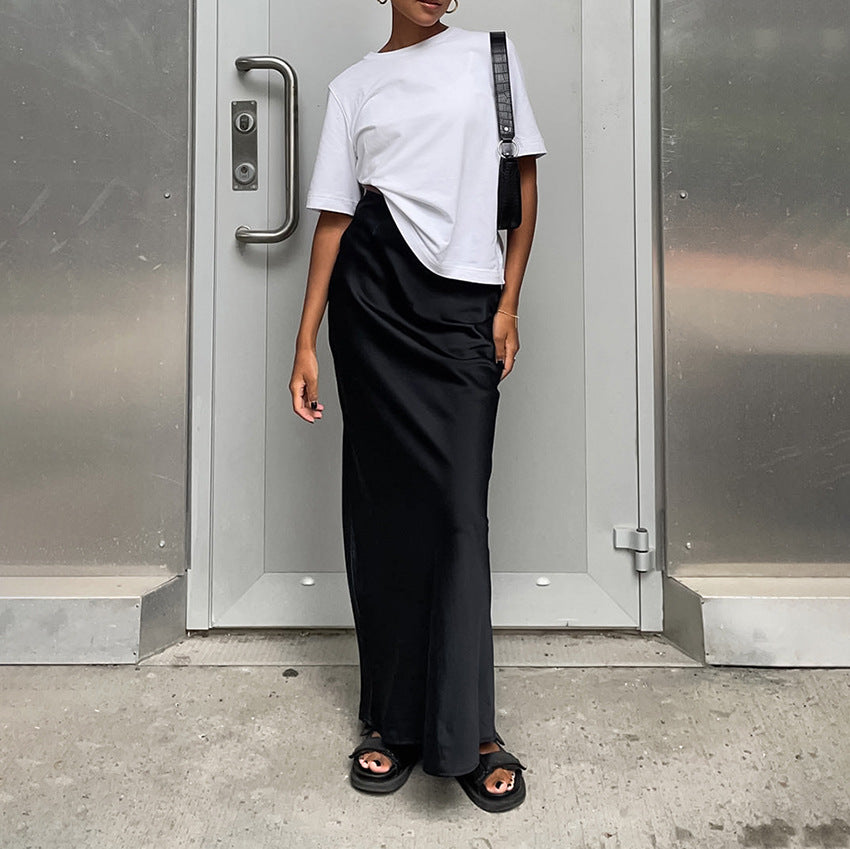 Effortlessly Elegant Garment with a Timeless Design