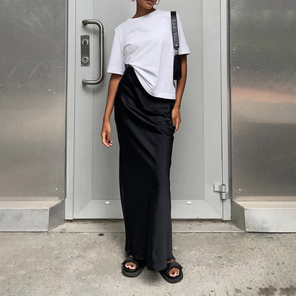Effortlessly Elegant Garment with a Timeless Design